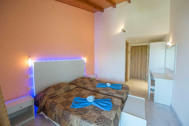 Hotel Silver And Annexe (adults Only) 2*