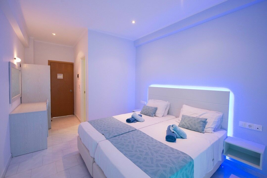 Silver And Annexe (adults Only) 2* Roda (Corfu)